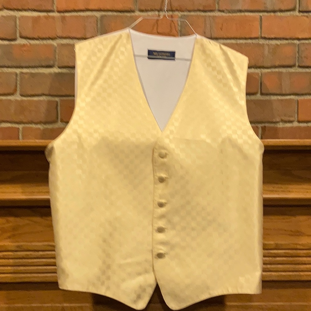 EUC Andrew Fezza yellow satin 5 button vest
